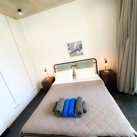 Bridge House 301-3br Penthouse דירה
